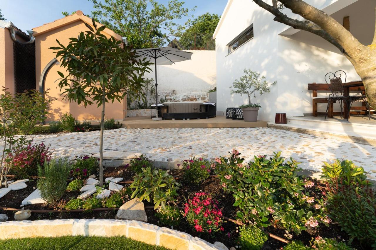 Holiday Home - Villa Thorak Anić Eksteriør billede
