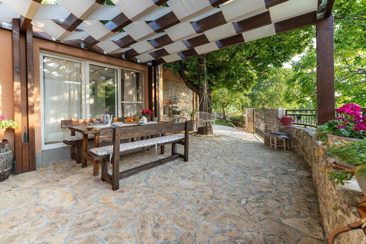 Holiday Home - Villa Thorak Anić Eksteriør billede
