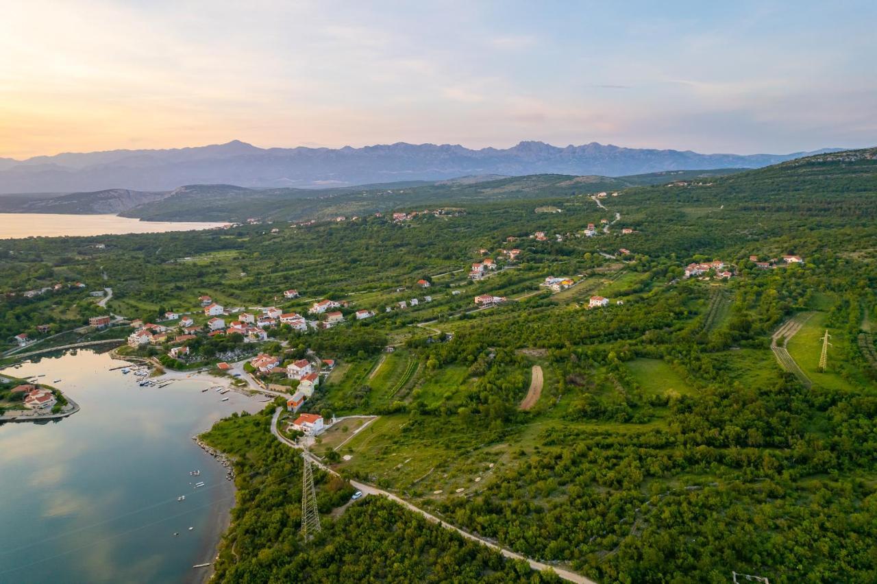 Holiday Home - Villa Thorak Anić Eksteriør billede