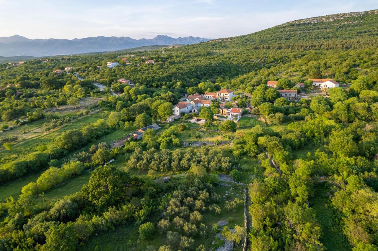 Holiday Home - Villa Thorak Anić Eksteriør billede