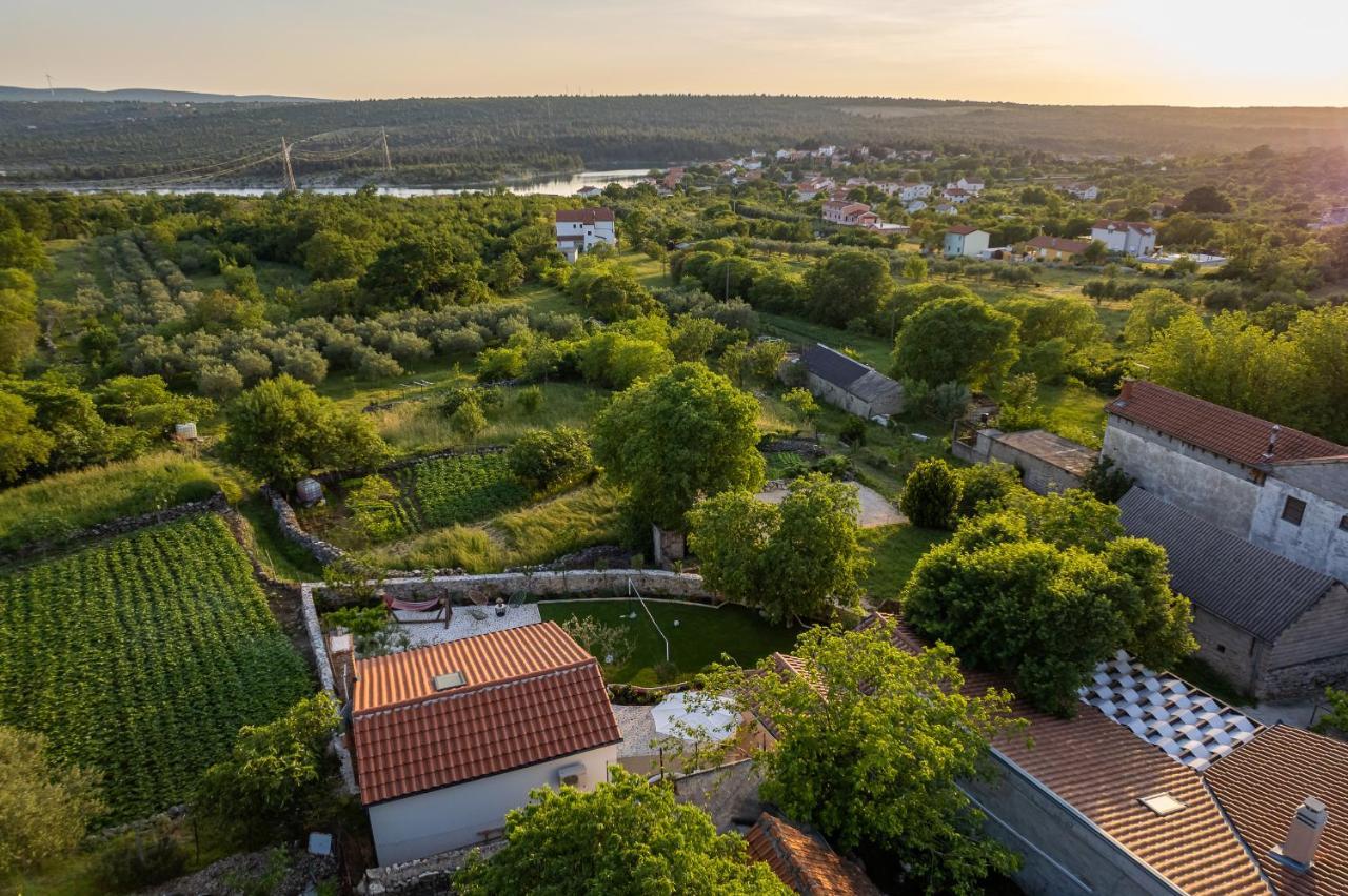 Holiday Home - Villa Thorak Anić Eksteriør billede