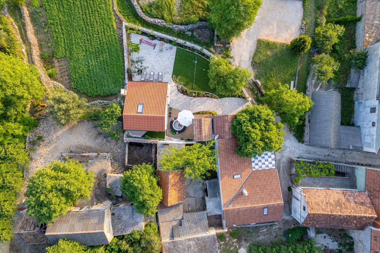 Holiday Home - Villa Thorak Anić Eksteriør billede