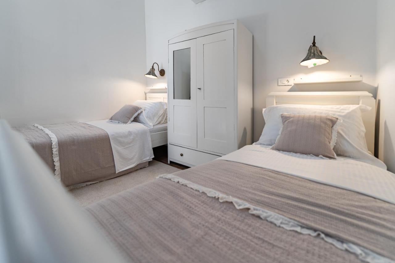 Holiday Home - Villa Thorak Anić Eksteriør billede